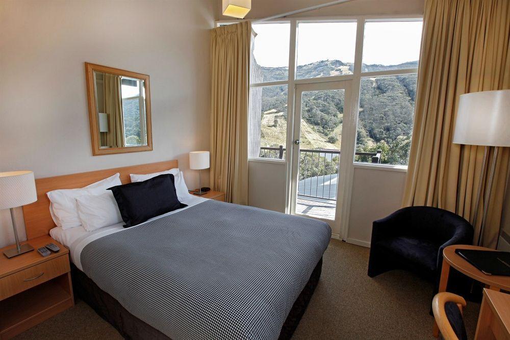 The Denman Hotel In Thredbo Extérieur photo