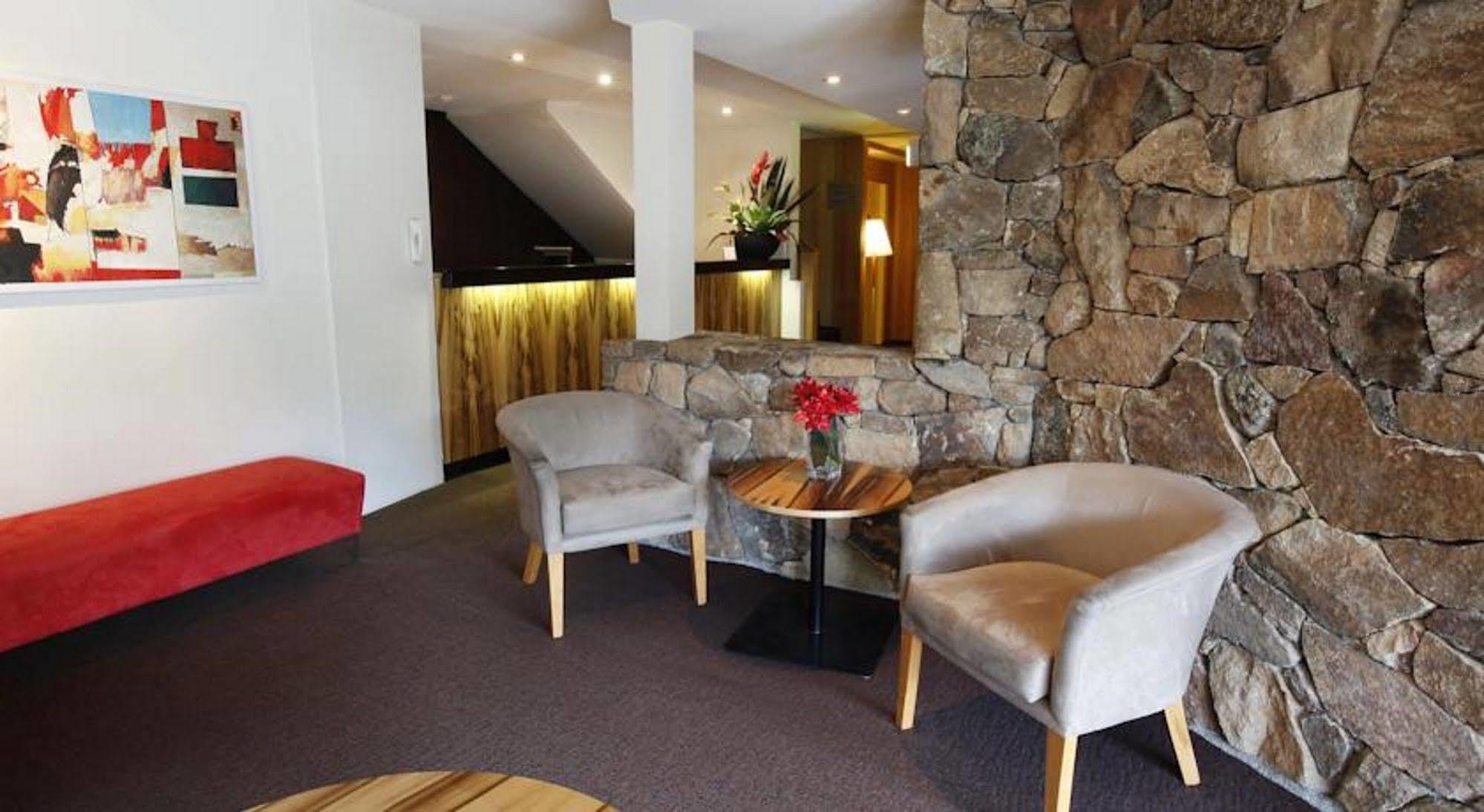 The Denman Hotel In Thredbo Extérieur photo