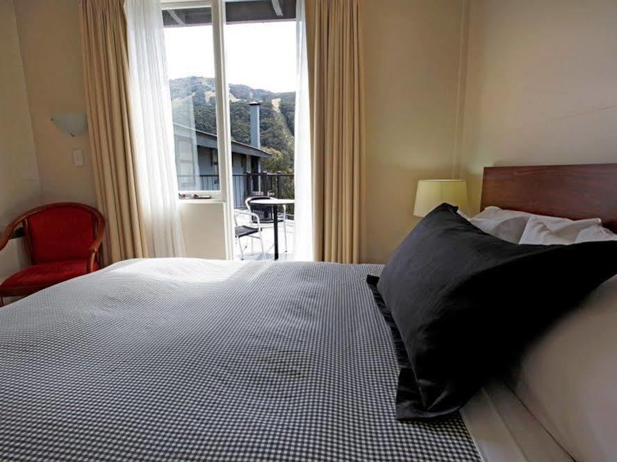 The Denman Hotel In Thredbo Extérieur photo